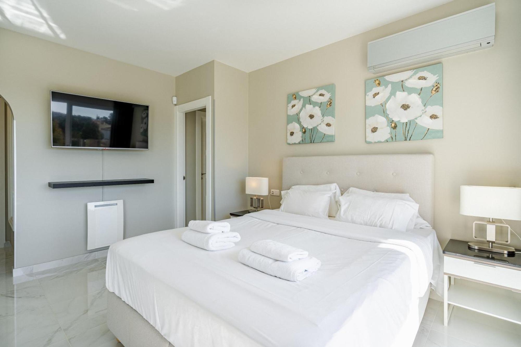 Private Luxurious Hillside Villa With Pool & Sea Views For 8 To 10 Ppl Fuengirola Buitenkant foto