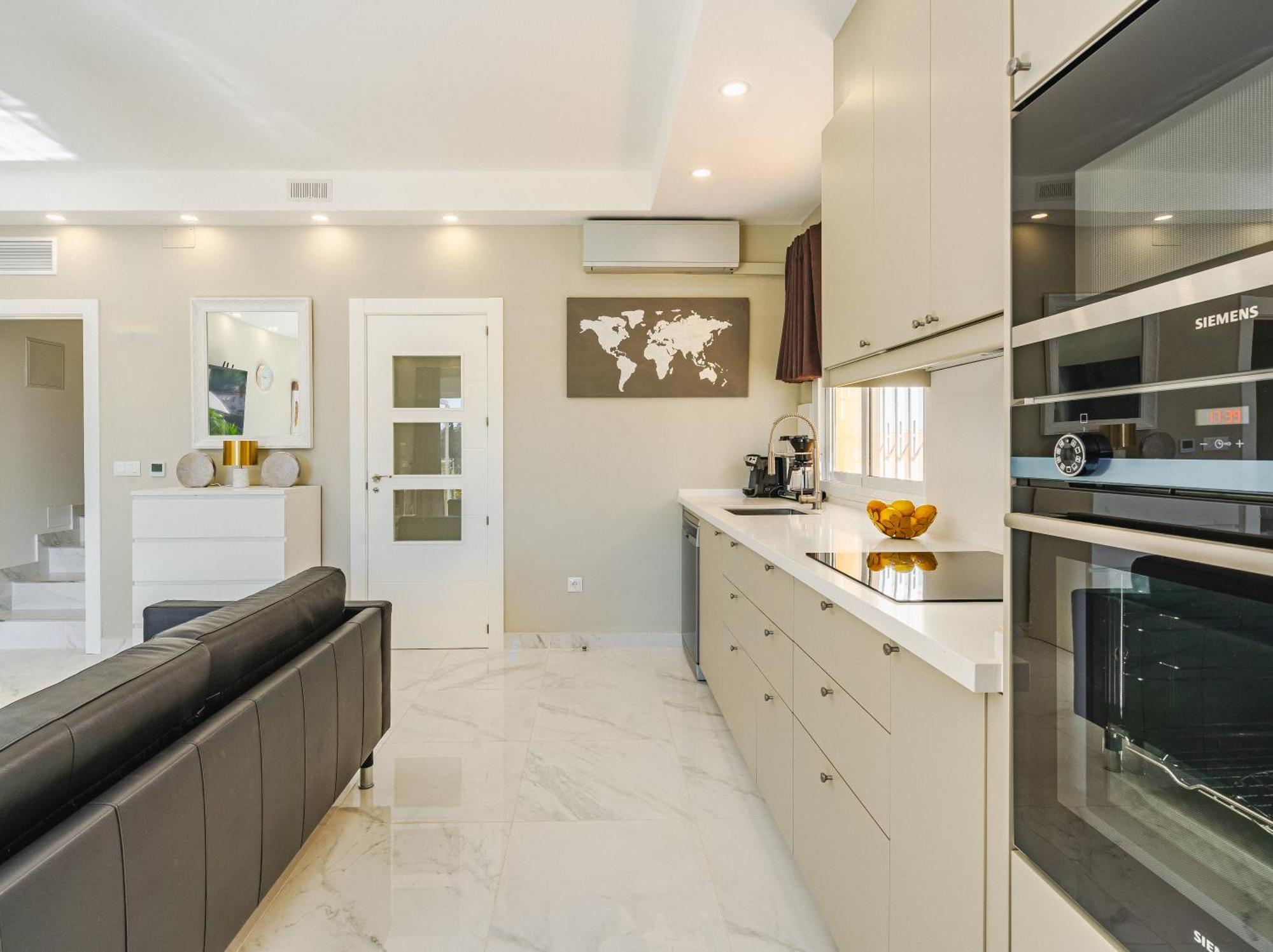 Private Luxurious Hillside Villa With Pool & Sea Views For 8 To 10 Ppl Fuengirola Buitenkant foto